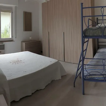 Casa Vacanze Poetarum Апартаменты Пинето